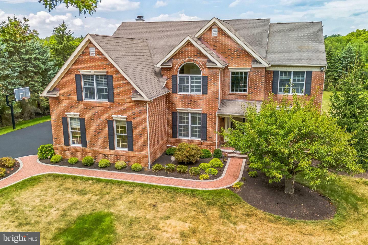Property Photo: 1776 Jockeys Way PA 19067