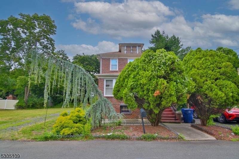 Property Photo:  2135 Truman Pl  NJ 08902 