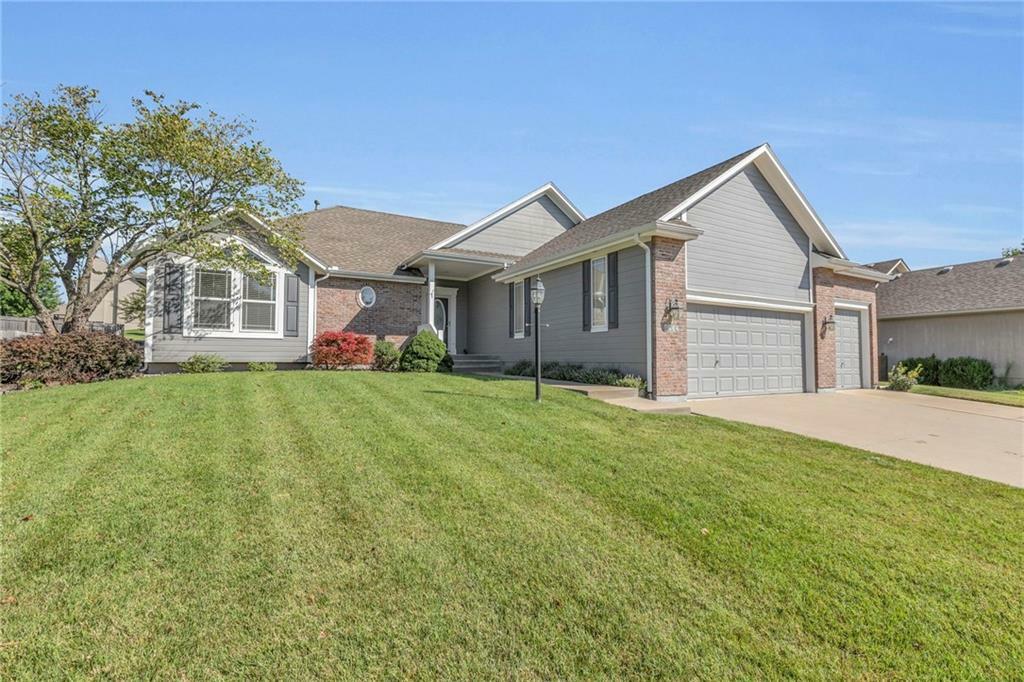 Property Photo:  4232 SW Flintrock Drive  MO 64086 