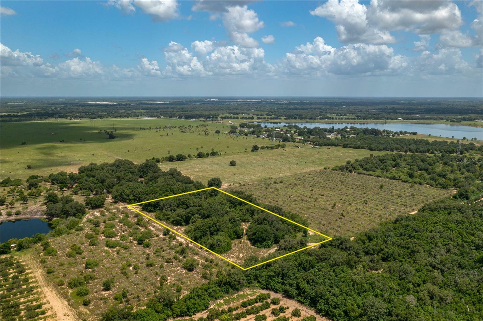 Property Photo:  Fox Run Road  FL 33898 