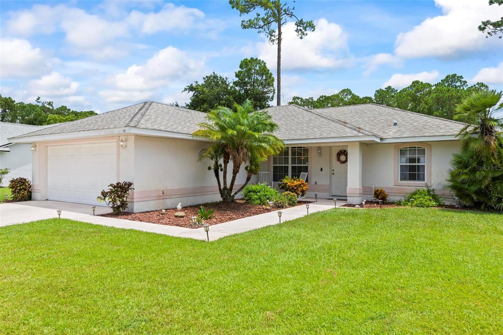 Property Photo: 156 Bridgehaven Drive FL 32137
