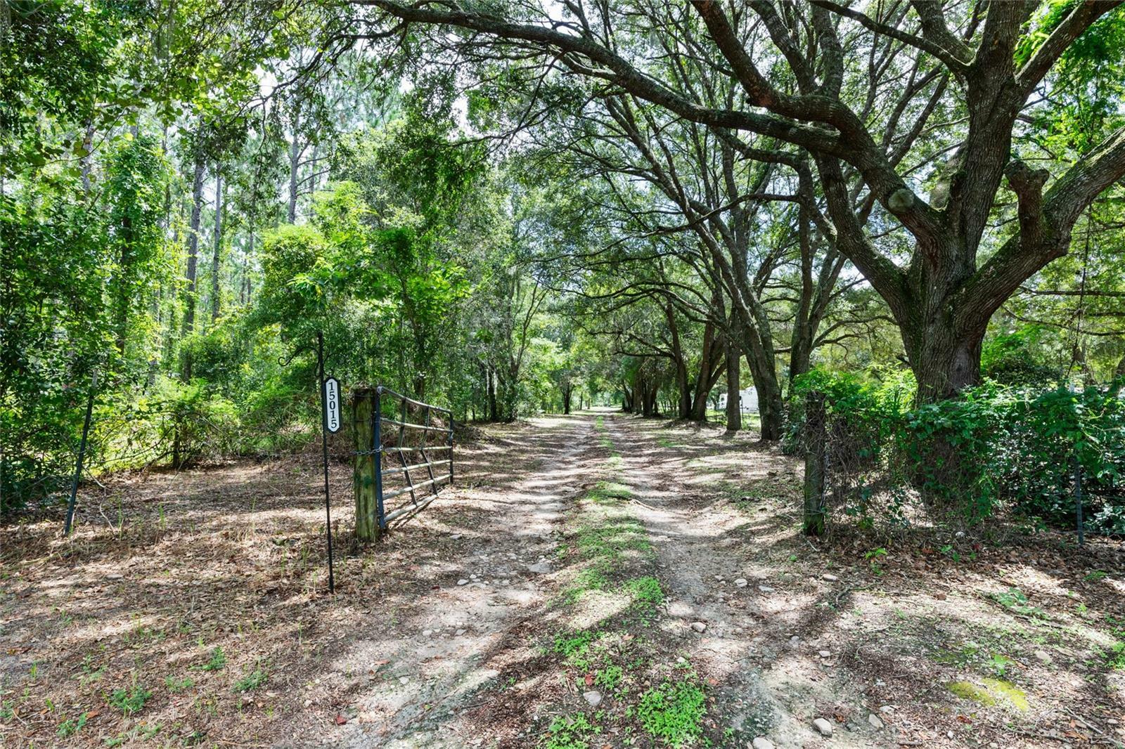 Property Photo:  15015 S Highway 25  FL 32195 