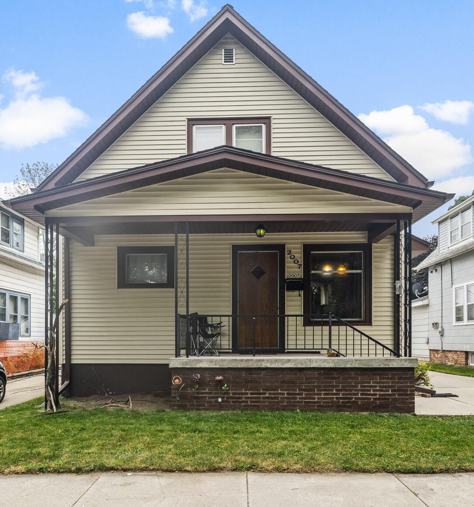 Property Photo: 2007 Folger Ct WI 53081