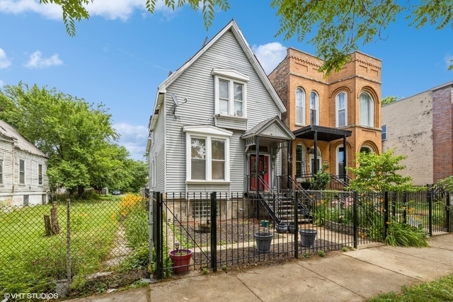 Property Photo:  4217 S Indiana Avenue  IL 60653 