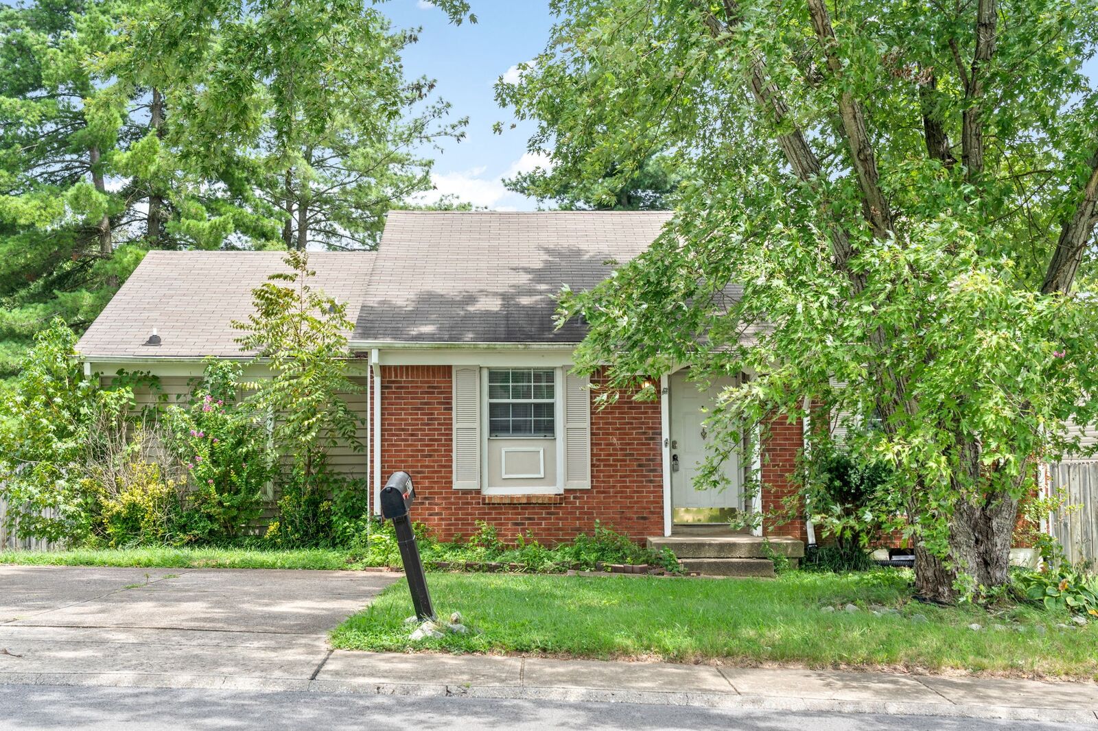 Property Photo: 1977 Timberline Way TN 37042