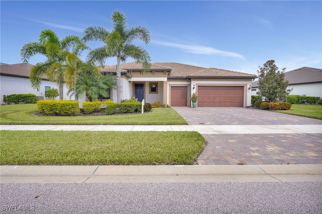 Property Photo:  11752 Bowes Circle  FL 33913 