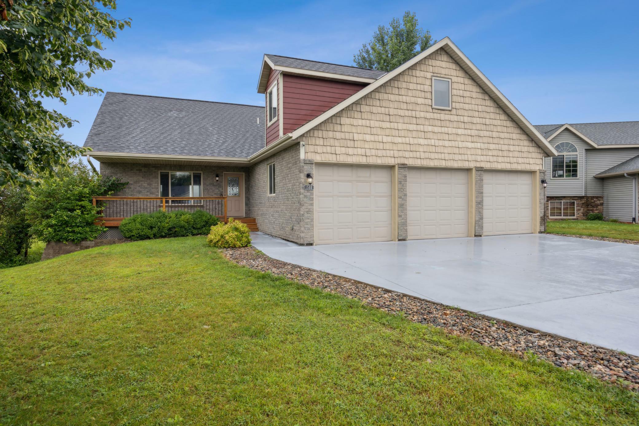 Property Photo:  1588 Peach Court NE  MN 56379 