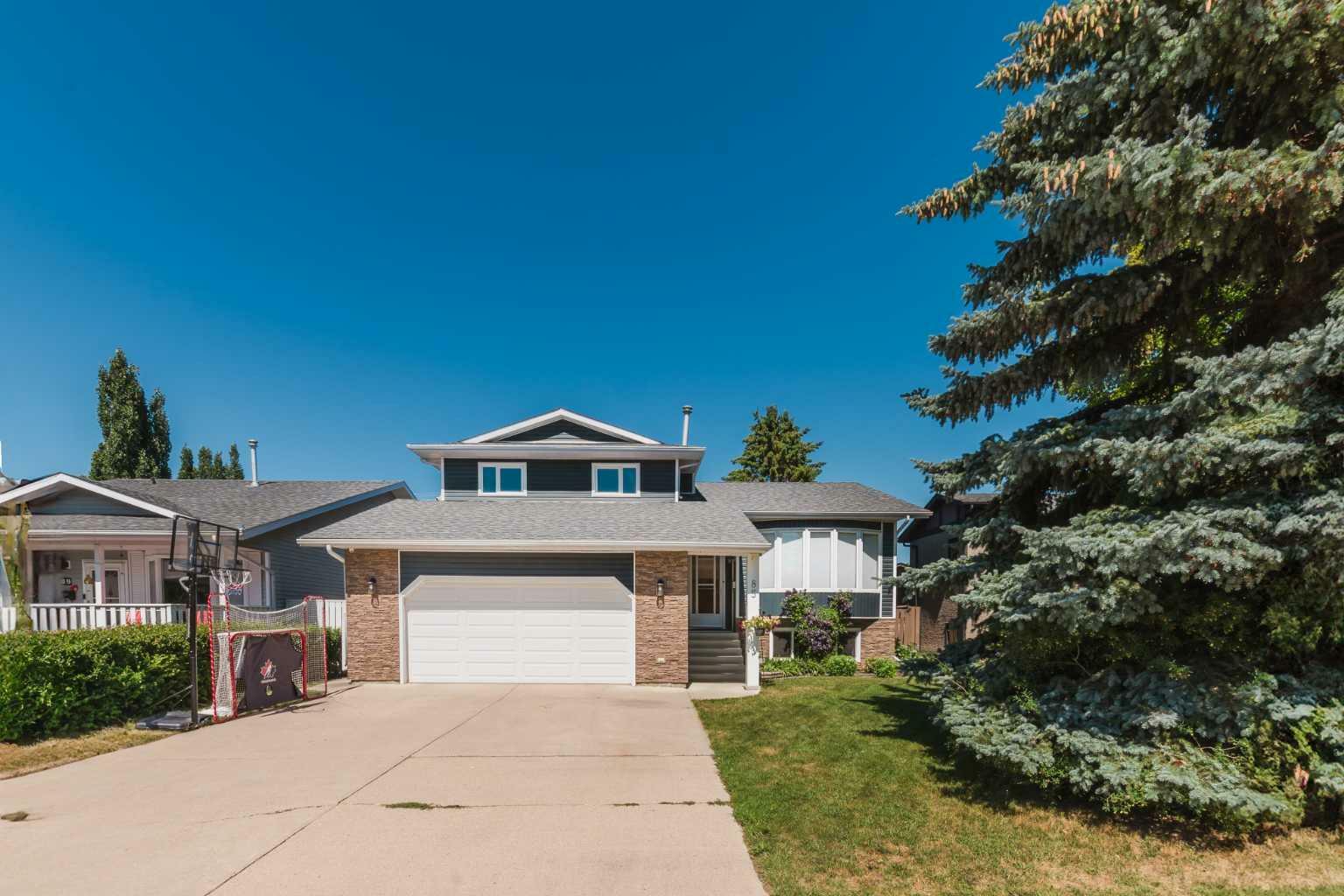 Property Photo: 85 Rutledge Crescent AB T4P 3K2