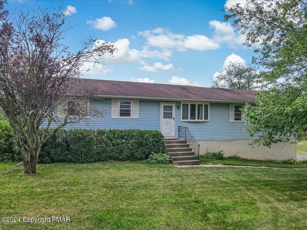 Property Photo:  7652 Kings Highway  PA 18066 