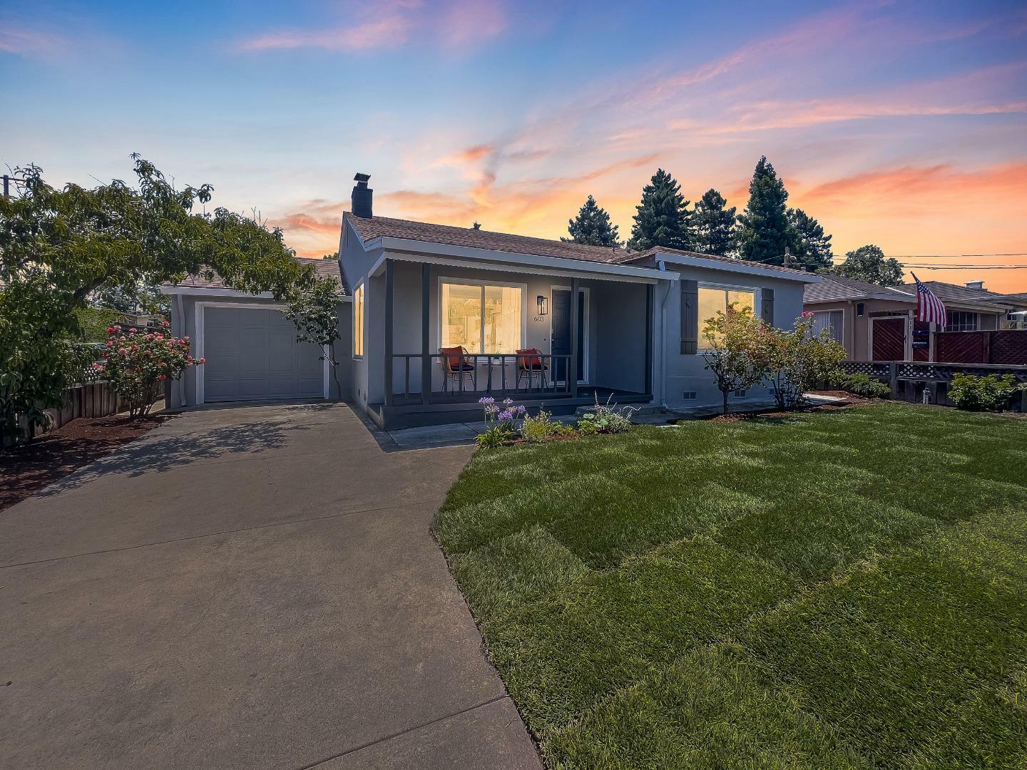 Property Photo:  603 Poplar Avenue  CA 94061 