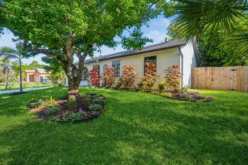 Property Photo:  1275 Danforth Street SW  FL 32908 