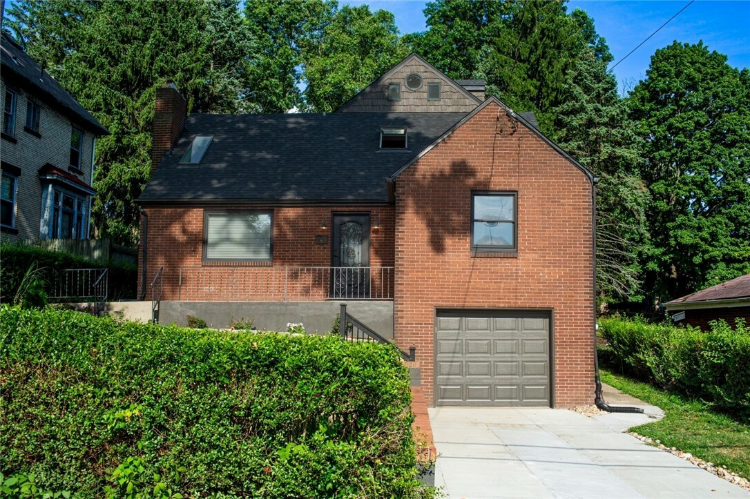 Property Photo:  135 Conestoga Rd  PA 15235 