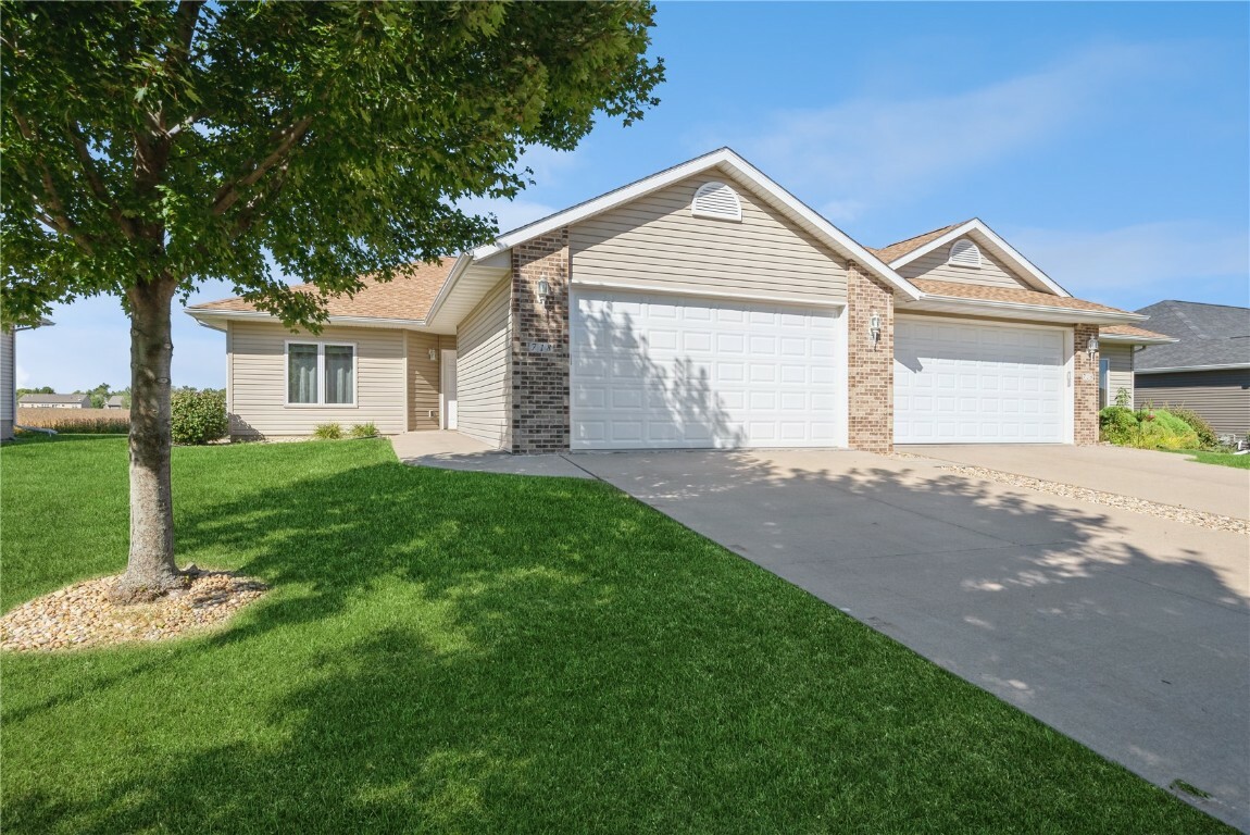 Property Photo:  718 Dorchester Place NE  IA 52402 