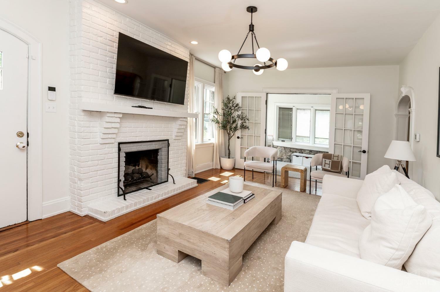 Property Photo:  1149 Herschel Avenue  OH 45208 