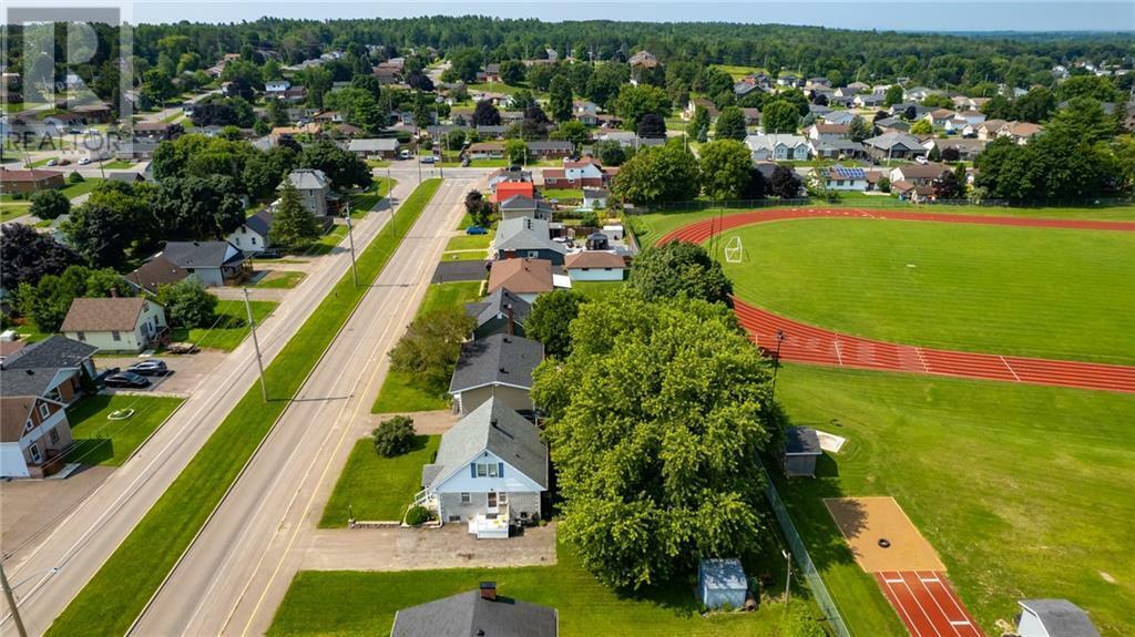 Photo de la propriété:  74 Barnet Boulevard  ON K7V 2M4 