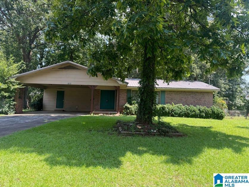 Property Photo:  813 Hilton Road  AL 36207 