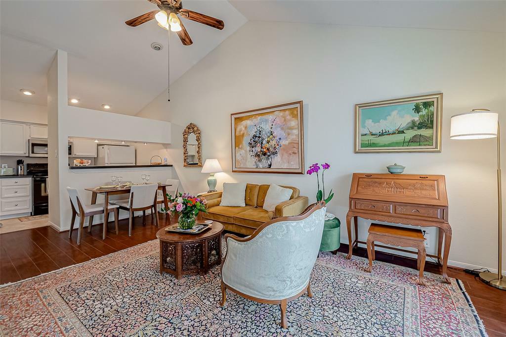 Property Photo:  2121 El Paseo Street 1406  TX 77054 