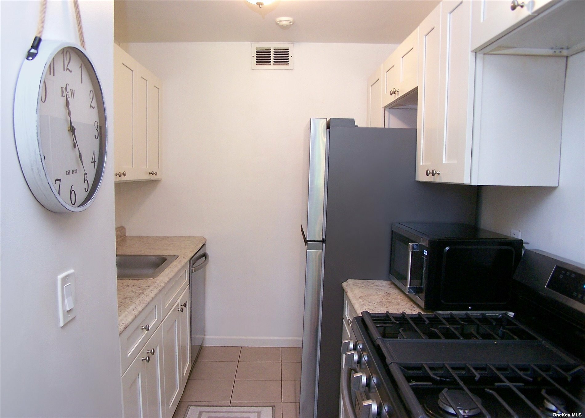 Property Photo:  209 Artist Lake Drive 209  NY 11953 