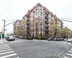 Property Photo:  762 Brady Avenue 623  NY 10462 