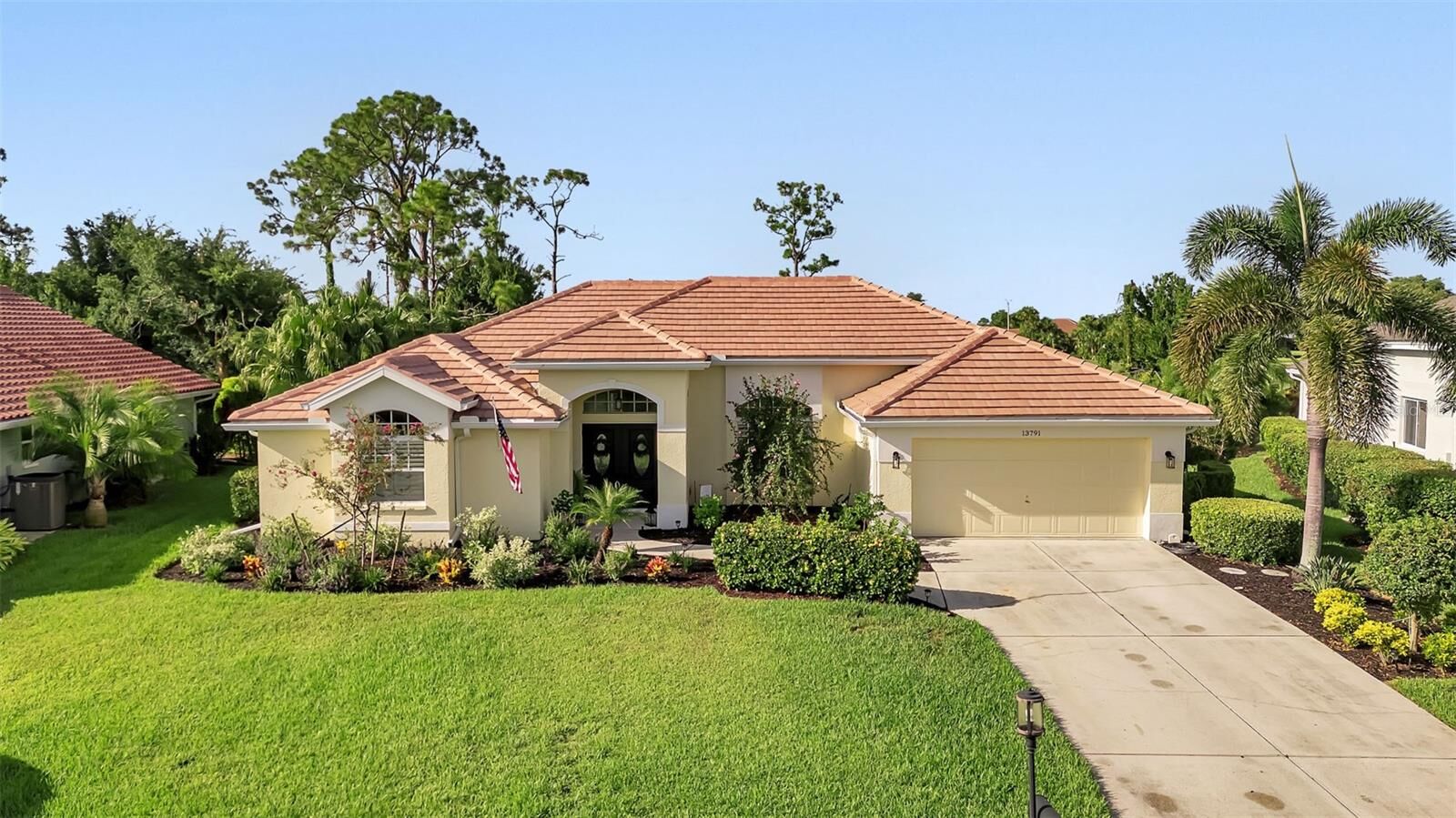 Property Photo: 13791 Palmetto Point Court FL 33953