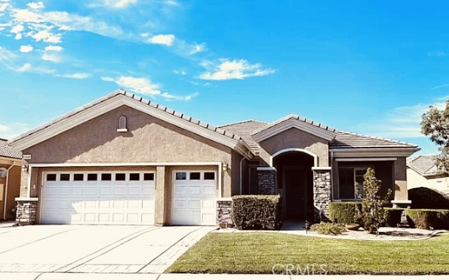 Property Photo:  19544 Valley Court  CA 92308 