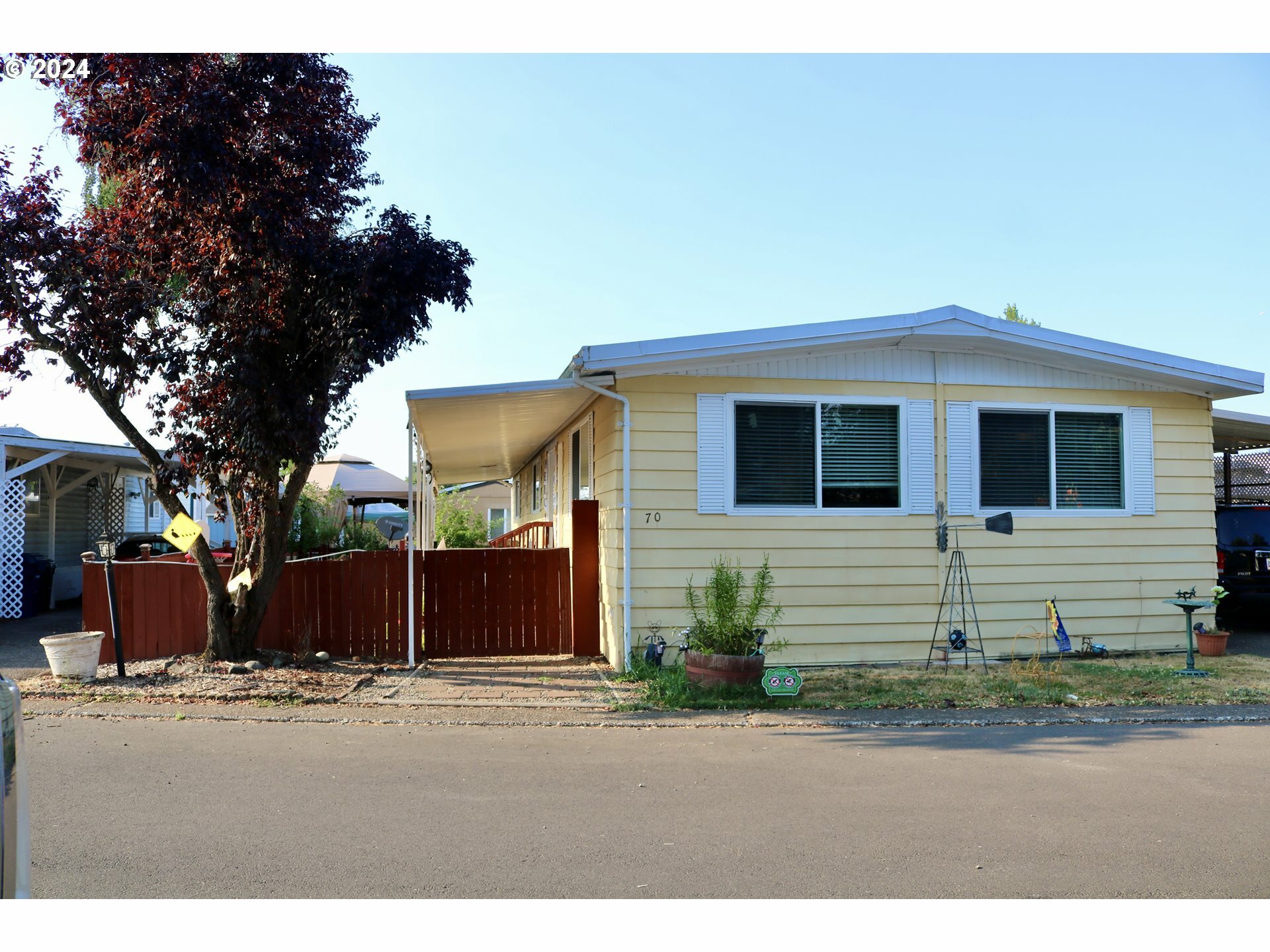 Property Photo:  1415 S Bertelsen Rd 70  OR 97402 