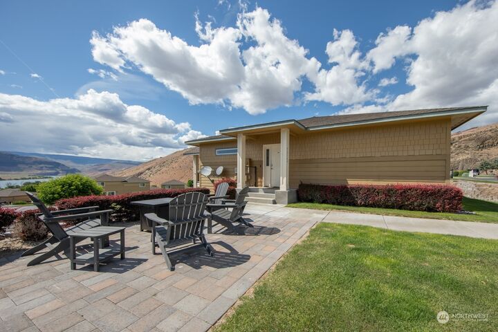 Property Photo: 9214 Red Cliff Drive NW WA 98848