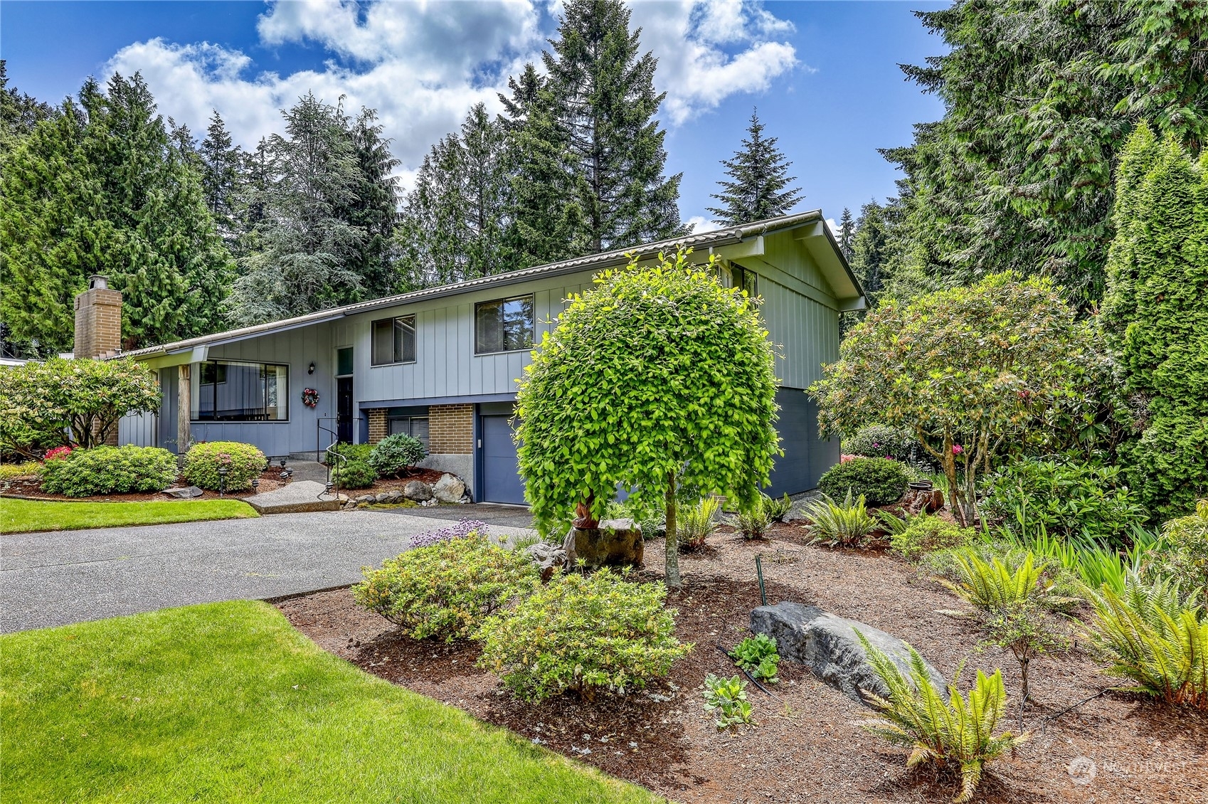 Property Photo:  1413 Elizabeth Place NW  WA 98110 