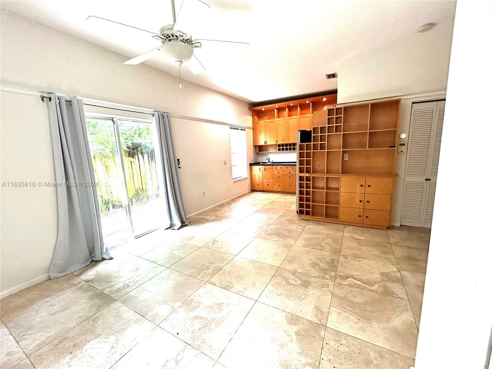 Property Photo:  2850 Coconut Ave 2  FL 33133 