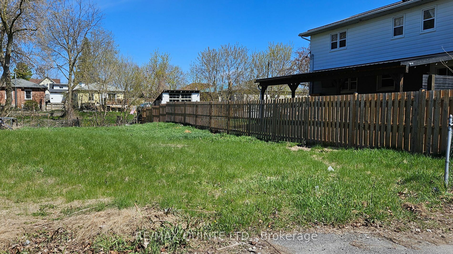 Property Photo:  2 Panelas Cres  ON K8V 6A4 