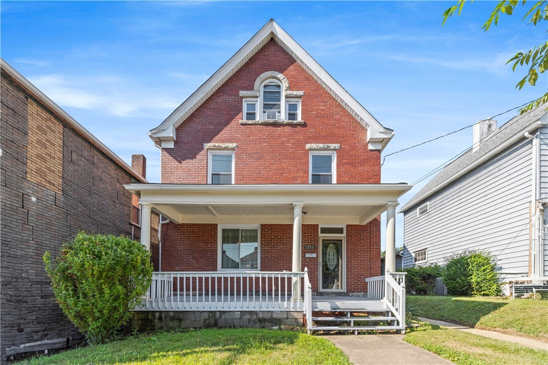 Property Photo:  311 Longfellow St  PA 15690 