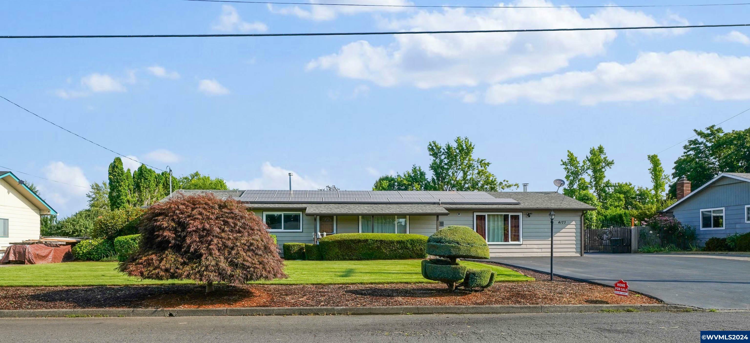 Property Photo:  4173  Sylvia St SE  OR 97317 