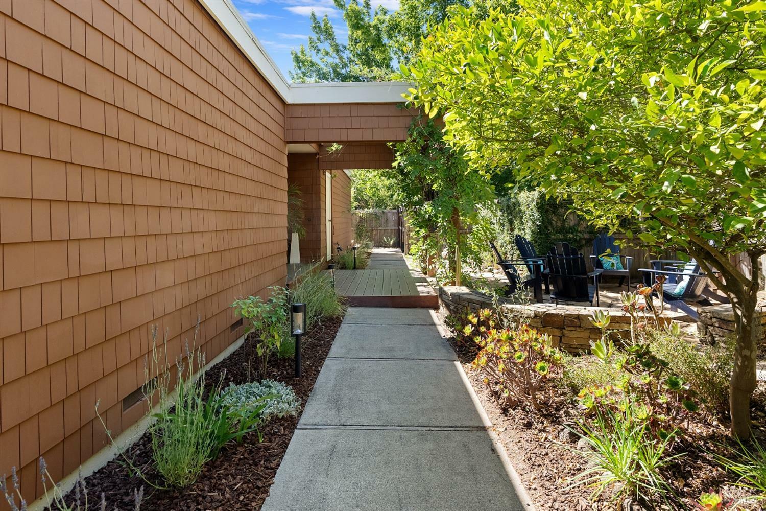 Property Photo:  818 Crocus Drive  CA 95476 