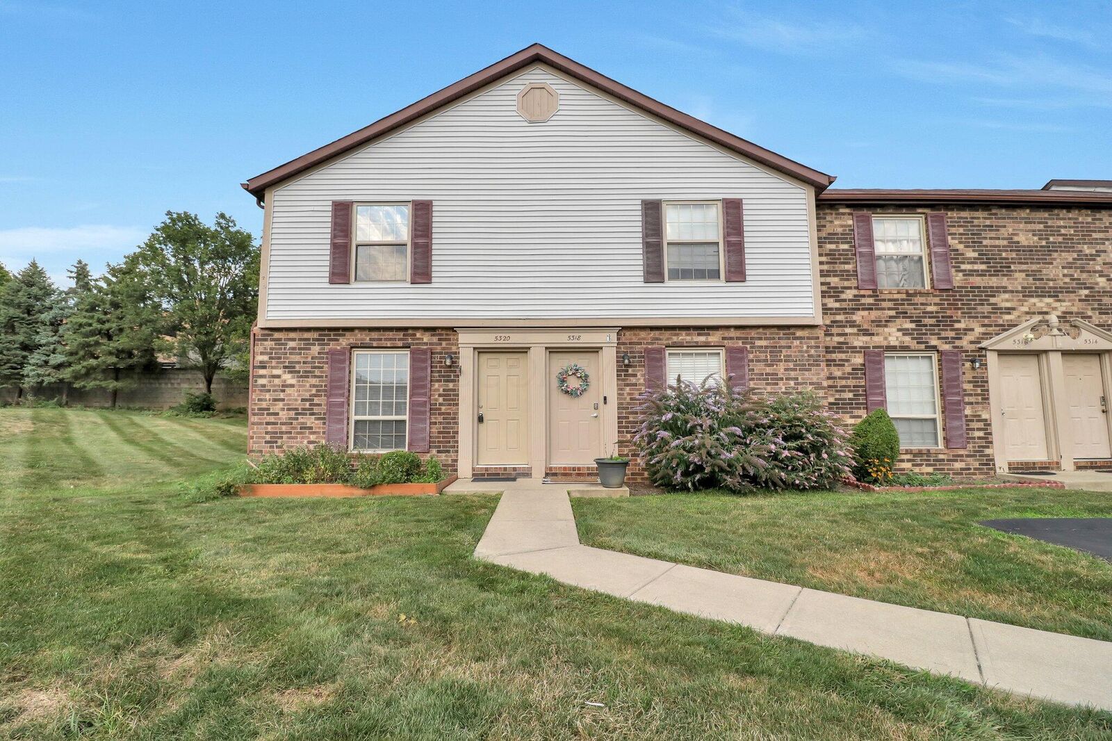 Property Photo:  5320 Shiloh Drive  OH 43220 
