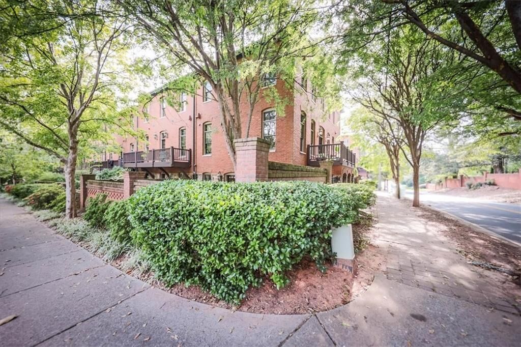 Property Photo: 1596 Spring Street SE GA 30080