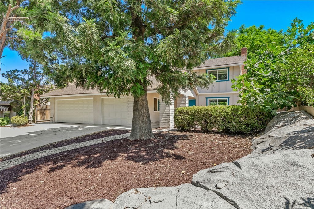 Property Photo:  735 Glenhill Drive  CA 92507 