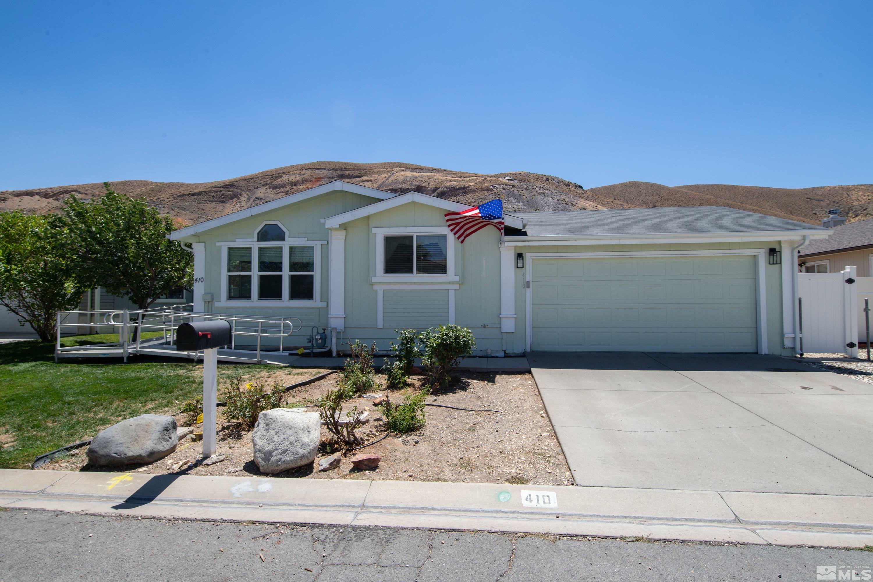 Property Photo:  410 Ave De La Bleu De Clair  NV 89434 