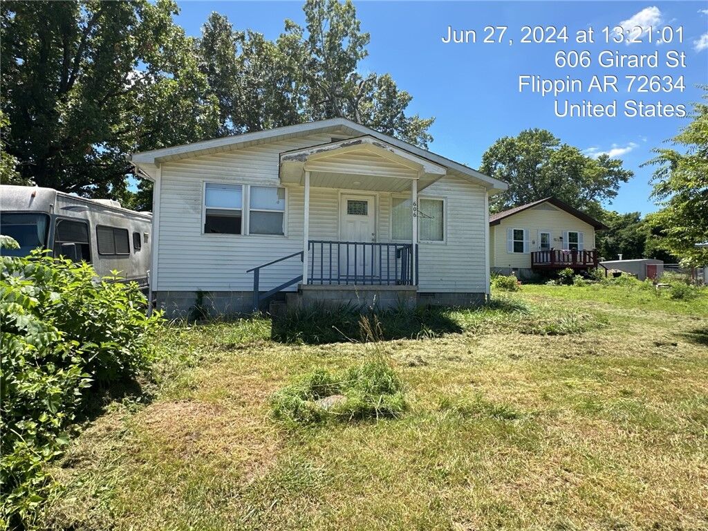 Property Photo: 606 Girard Street AR 72634