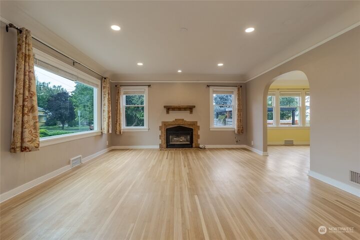 Property Photo:  1205 University Street  WA 99362 