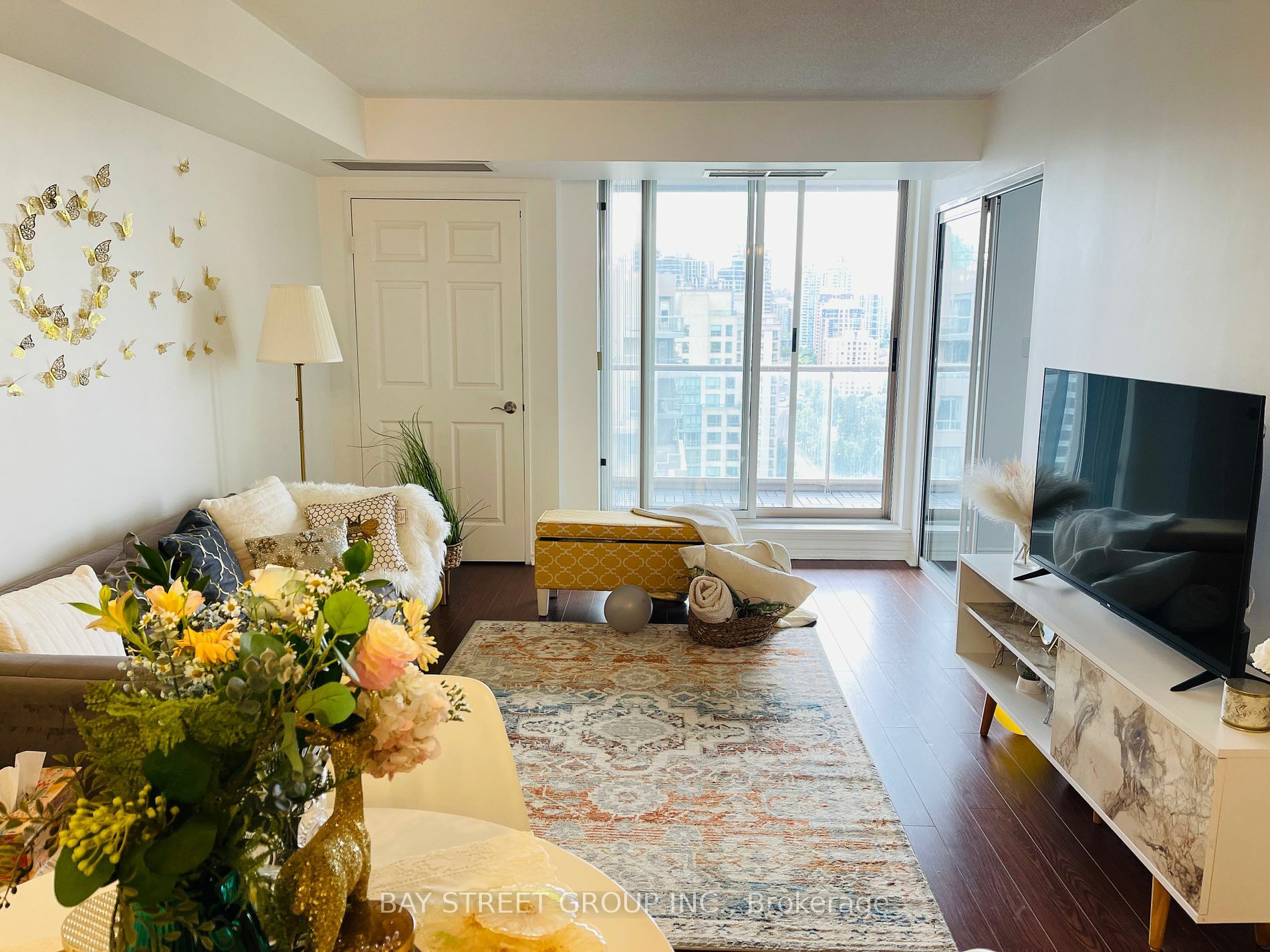 Property Photo:  35 Empress Ave Ph201  ON M2N 6T3 