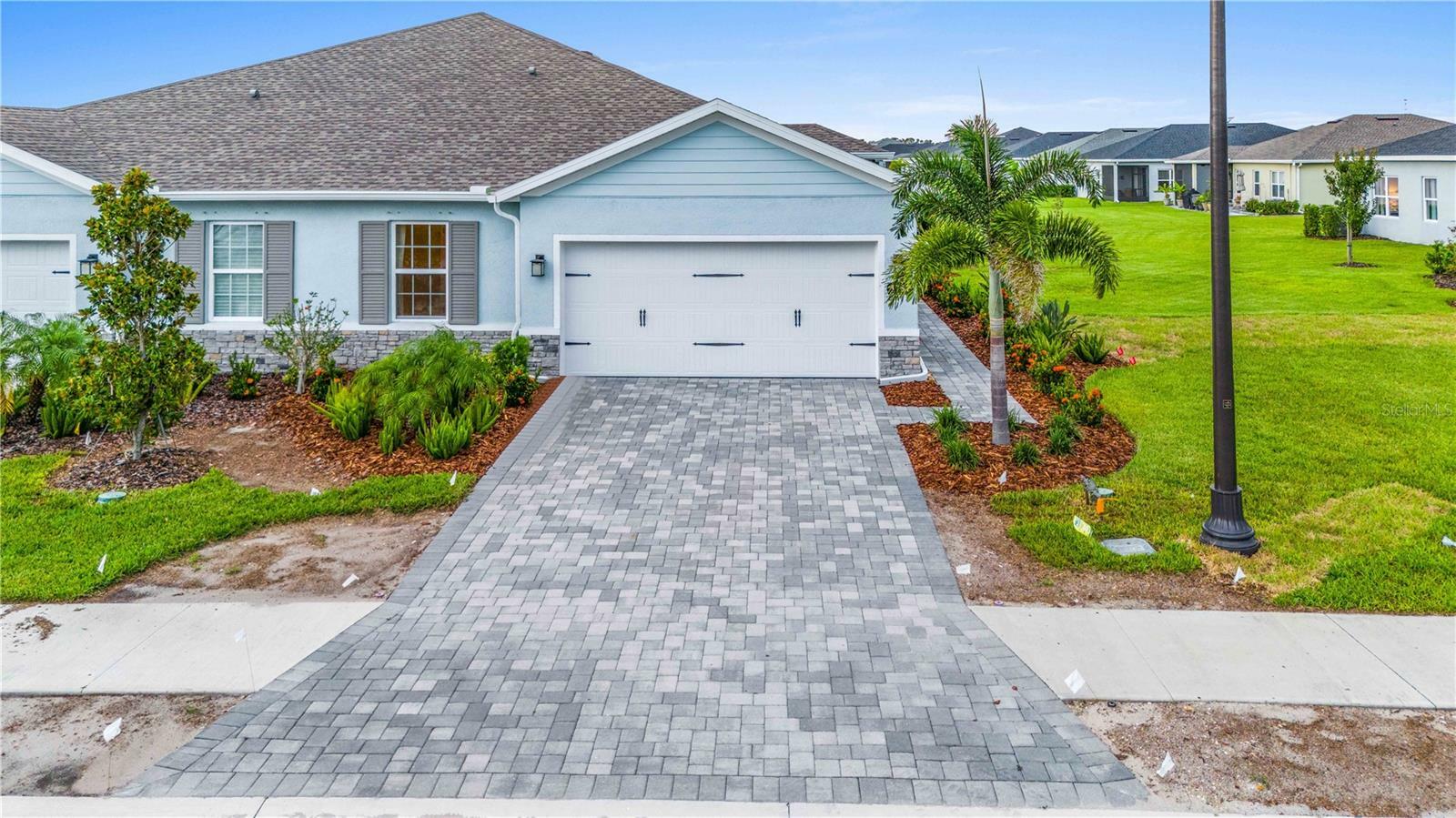 Property Photo:  1781 W Palms Drive  FL 33983 