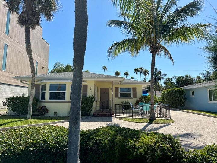 Property Photo: 3211 W Maritana Drive FL 33706