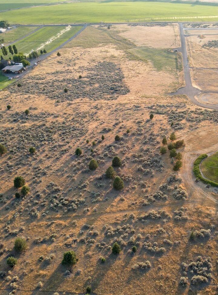 Property Photo:  0 Herr Court Lot 6  OR 97603 