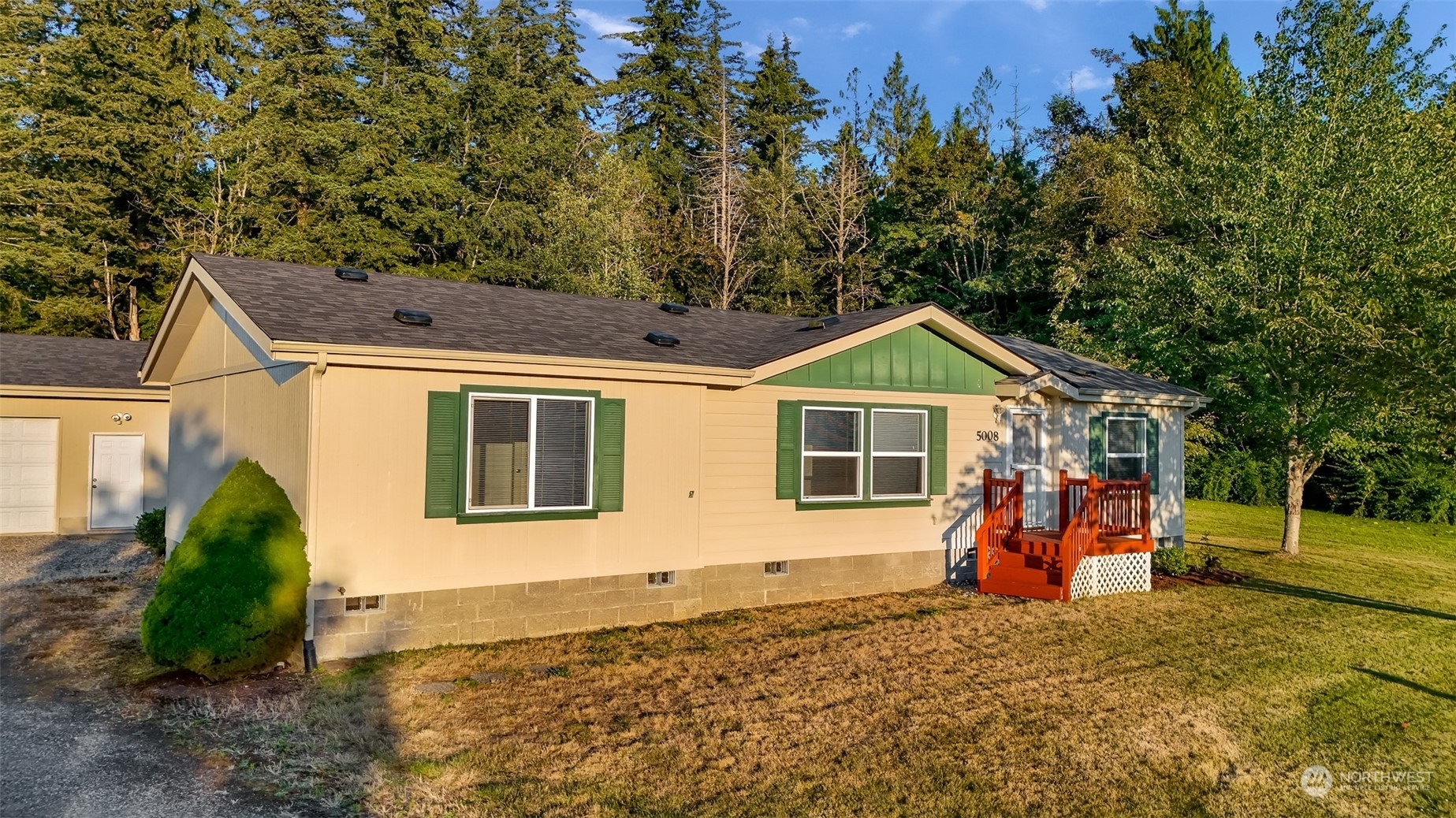 Property Photo:  5008 Sand Rd  WA 98226 