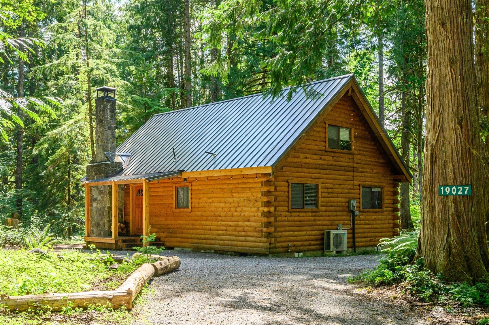 Property Photo:  19027 Glacier Rim Drive  WA 98244 