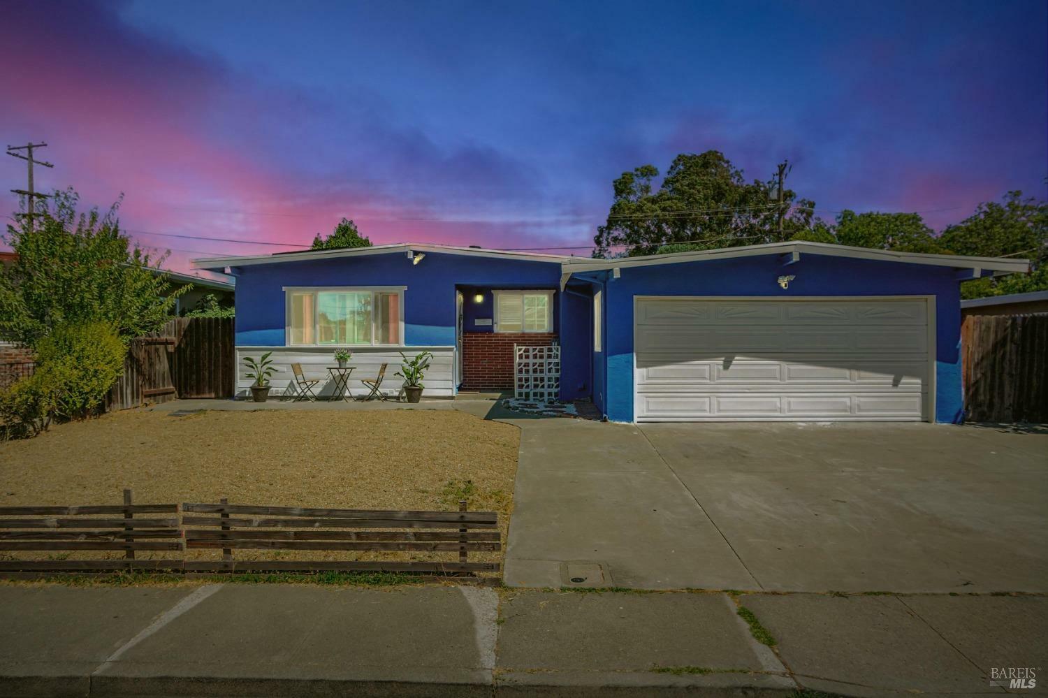 Property Photo:  612 E Colorado Street  CA 94533 