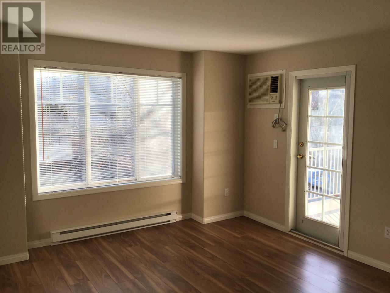 Property Photo:  120 Vernon Avenue 309  BC V2B 1L6 