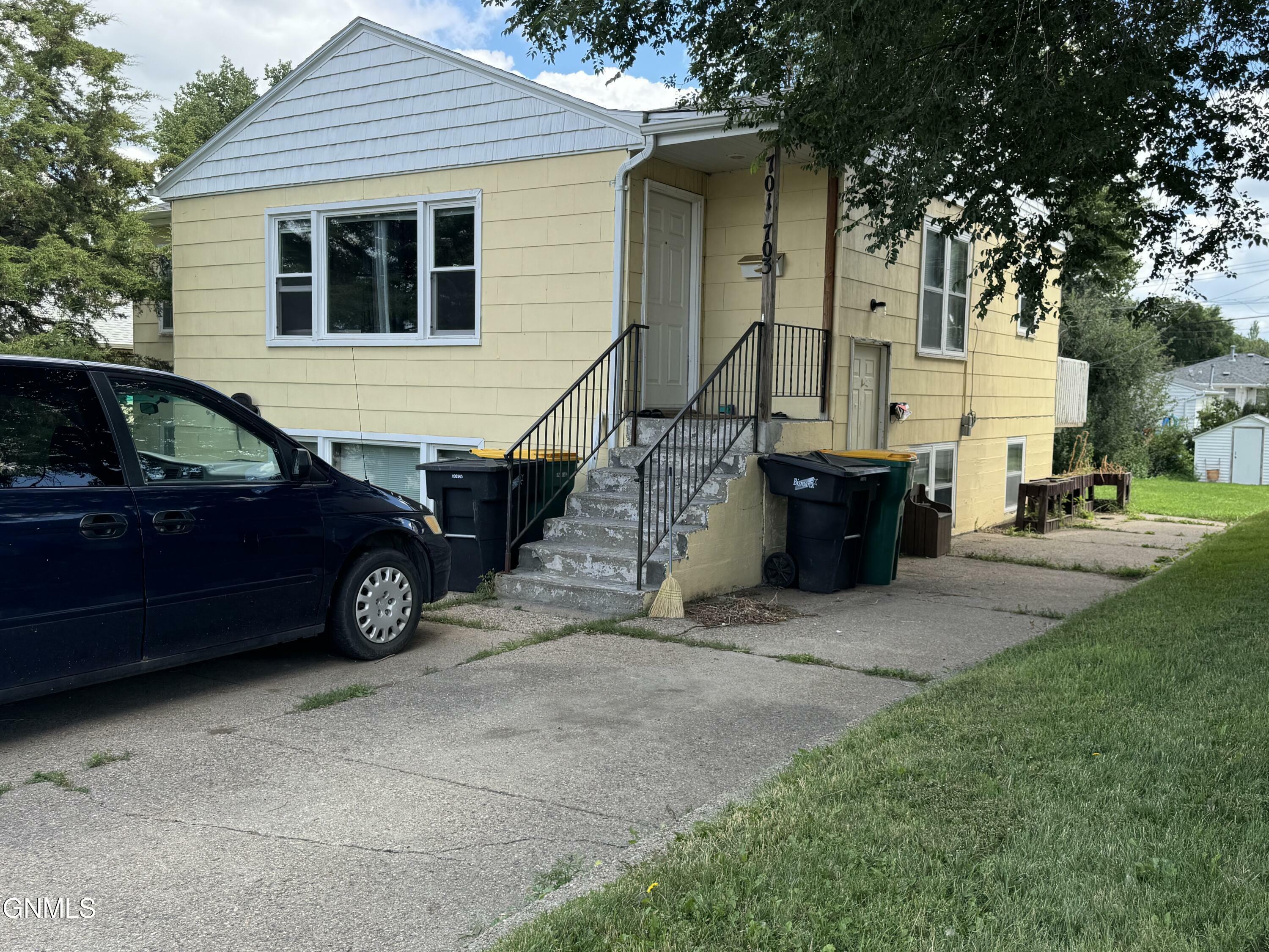 Property Photo:  701 21st Street  ND 58501 