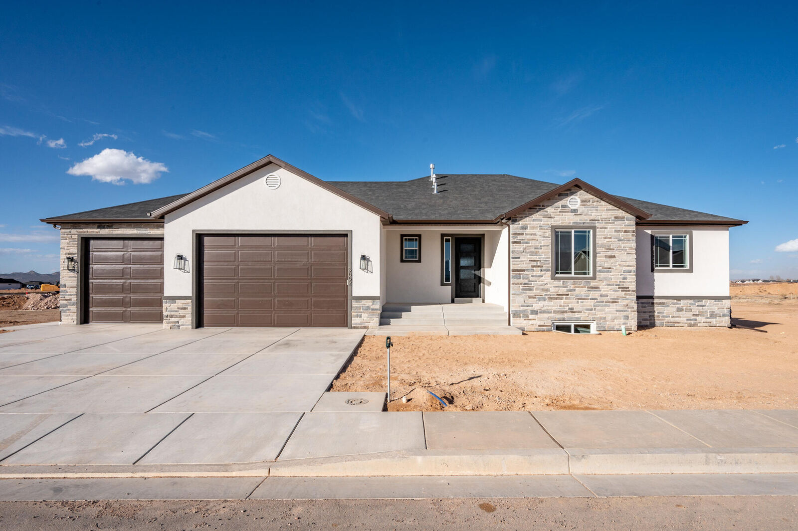 Property Photo:  3852 W 925 N  UT 84721