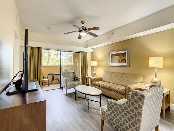 Property Photo: 12538 Floridays Resort Dr C-211 FL 32821